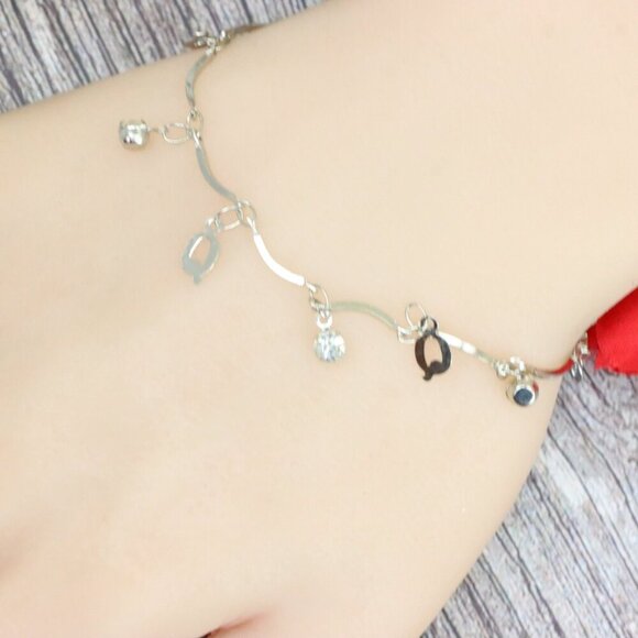 "Trendy Handmade Bracelet – A Stylish Gift for Women & Girls, MAR091023 - Picture 7 of 10